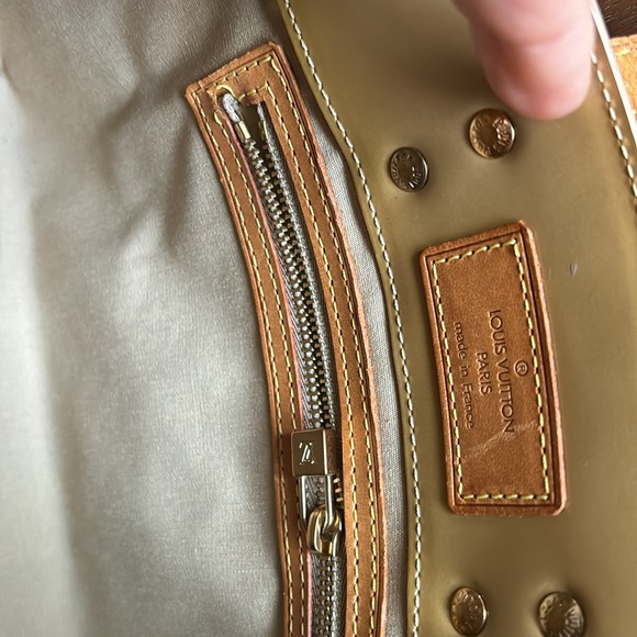 LV monogram vernis tote - Picture 6 of 10